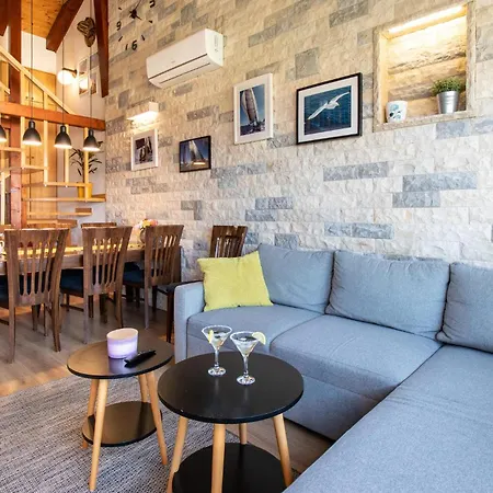 Apartment Beautiful In With House Sea View