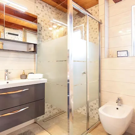 2 Bedroom In Dragovoljaca * فير